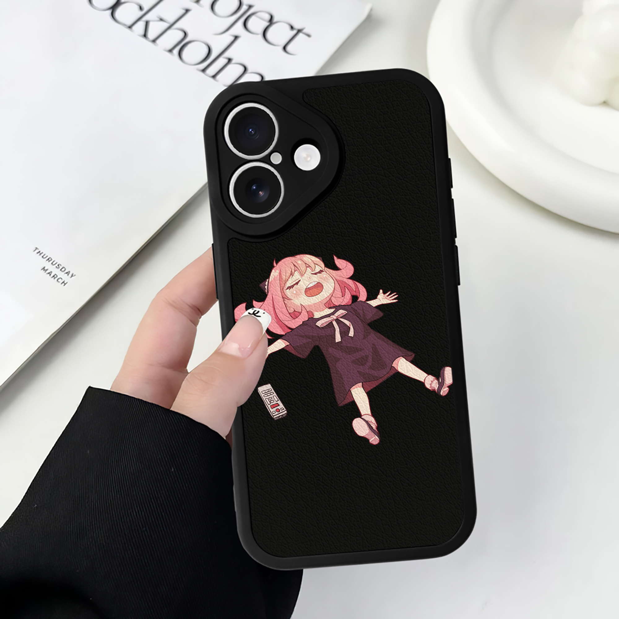（画像用） SPY×FAMILY间谍家家酒 【iPhone 16シリーズ対応】シリコンスマホケース（レザー調） 材質：シリコン